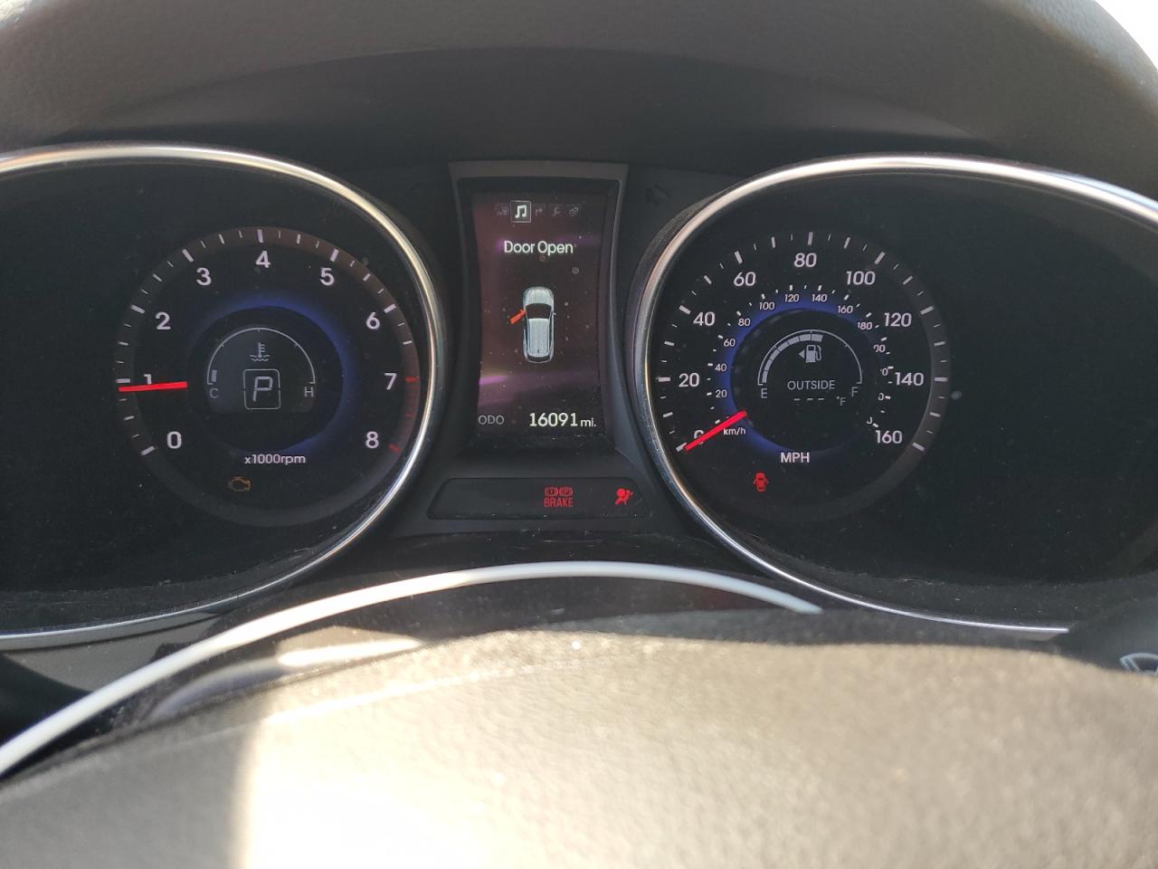 2015 Hyundai Santa Fe - Image 9