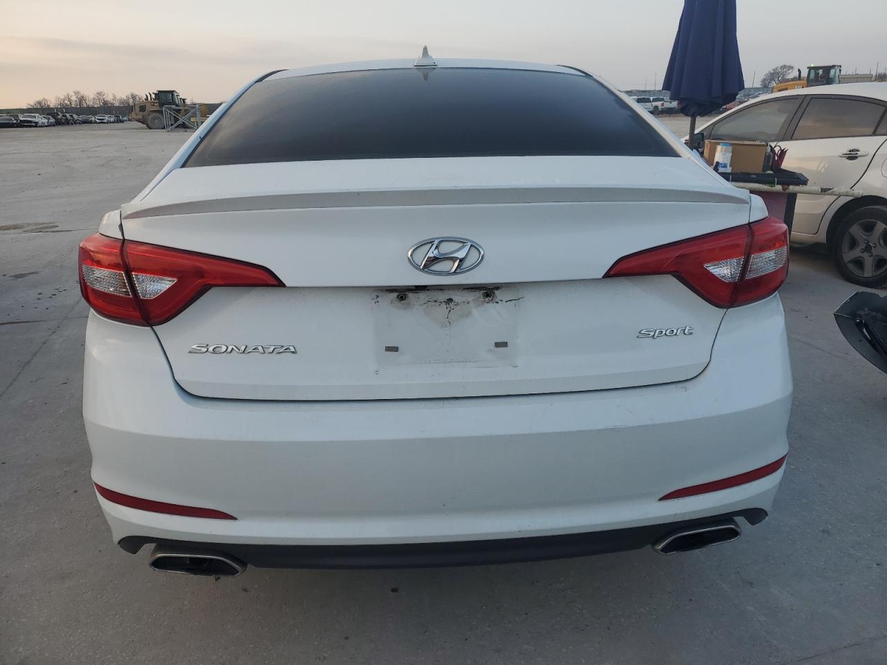 2015 Hyundai Sonata - Image 6