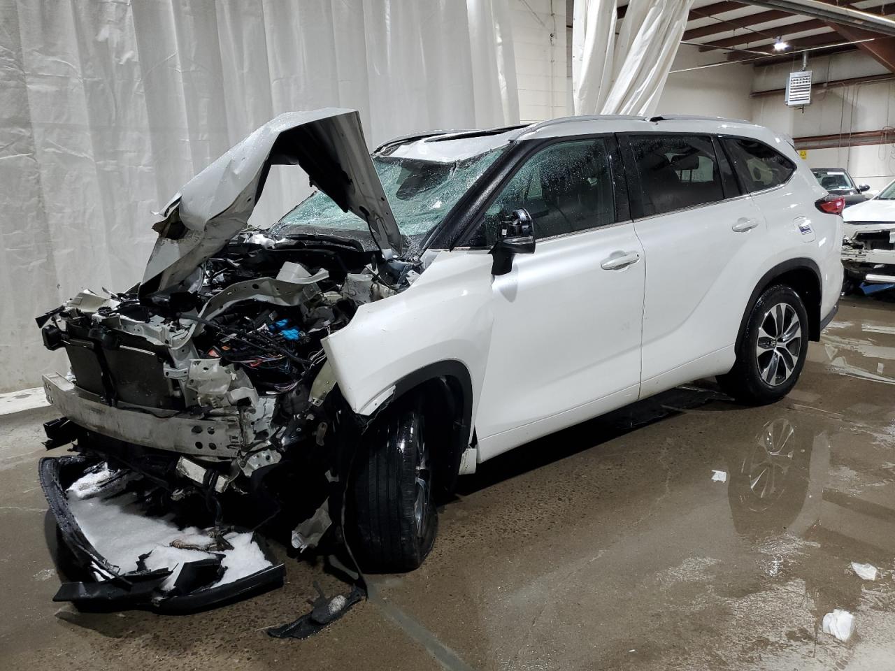 5TDHZRBH3NS589291 TOYOTA HIGHLANDER 2022
