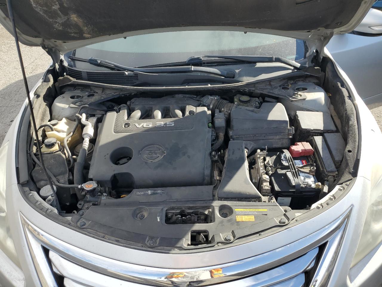 2014 Nissan Altima - Image 13