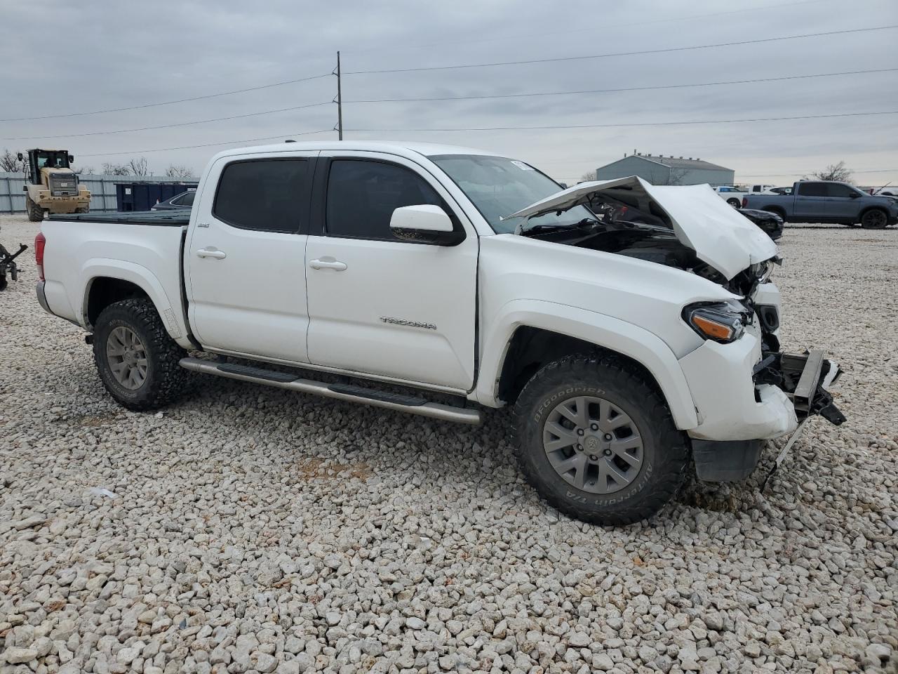 2017 Toyota Tacoma - Image 4