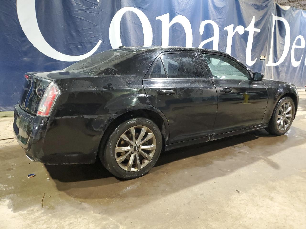 2014 Chrysler 300 - Image 3