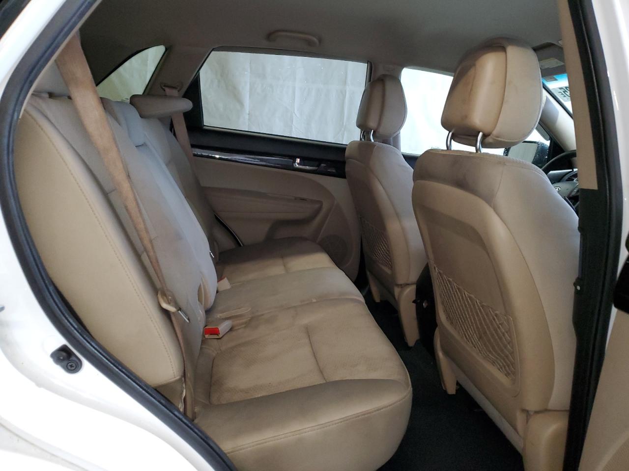 2011 Kia Sorento - Image 11