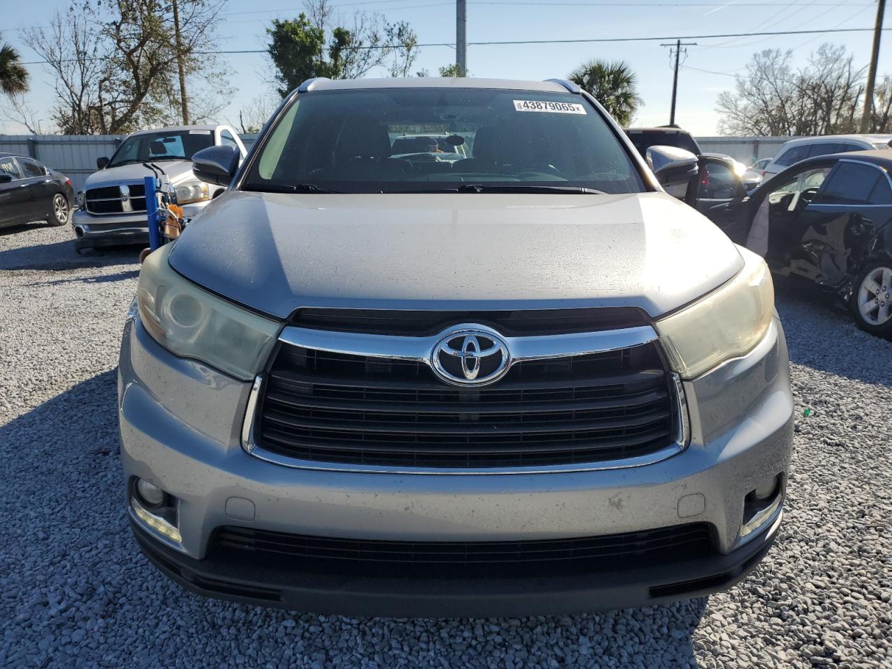 2016 Toyota Highlander - Image 5