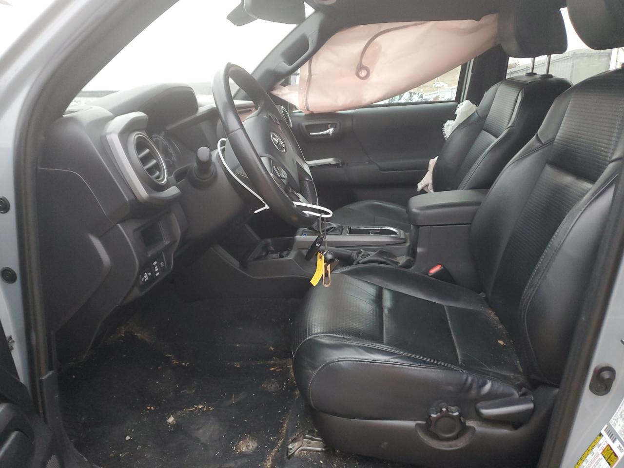 2019 Toyota Tacoma - Image 7