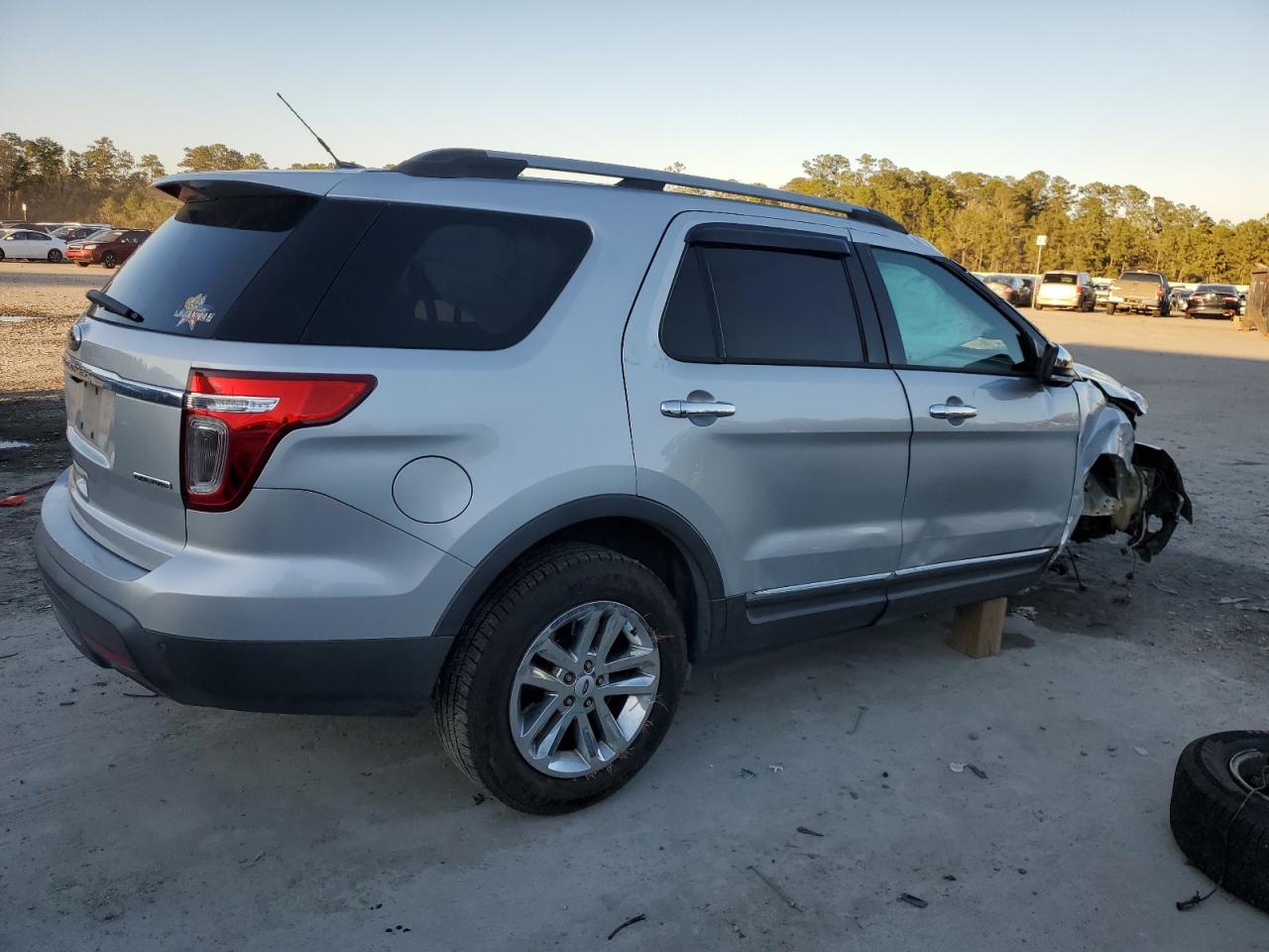 2015 Ford Explorer - Image 3