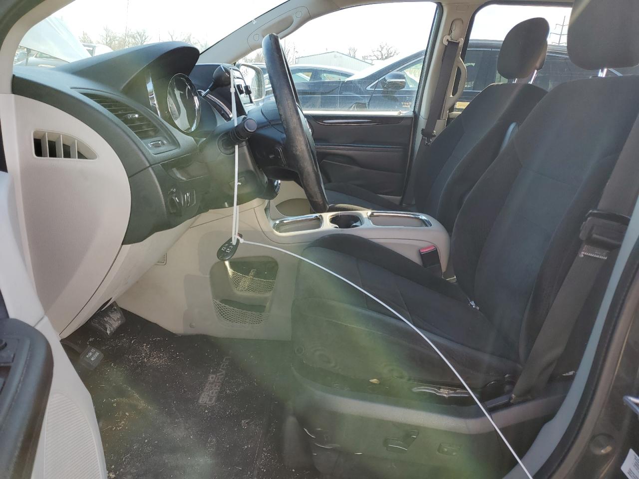 2012 Dodge Caravan - Image 7