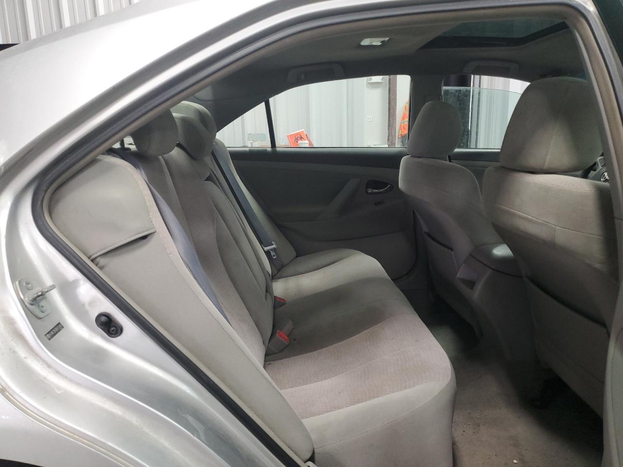 2010 Toyota Camry - Image 10
