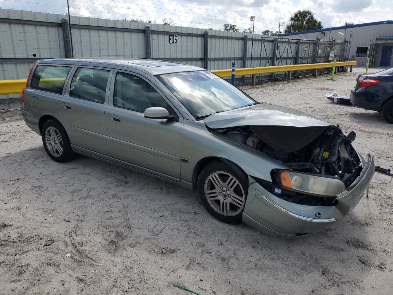 2006 Volvo V70 - Image 4