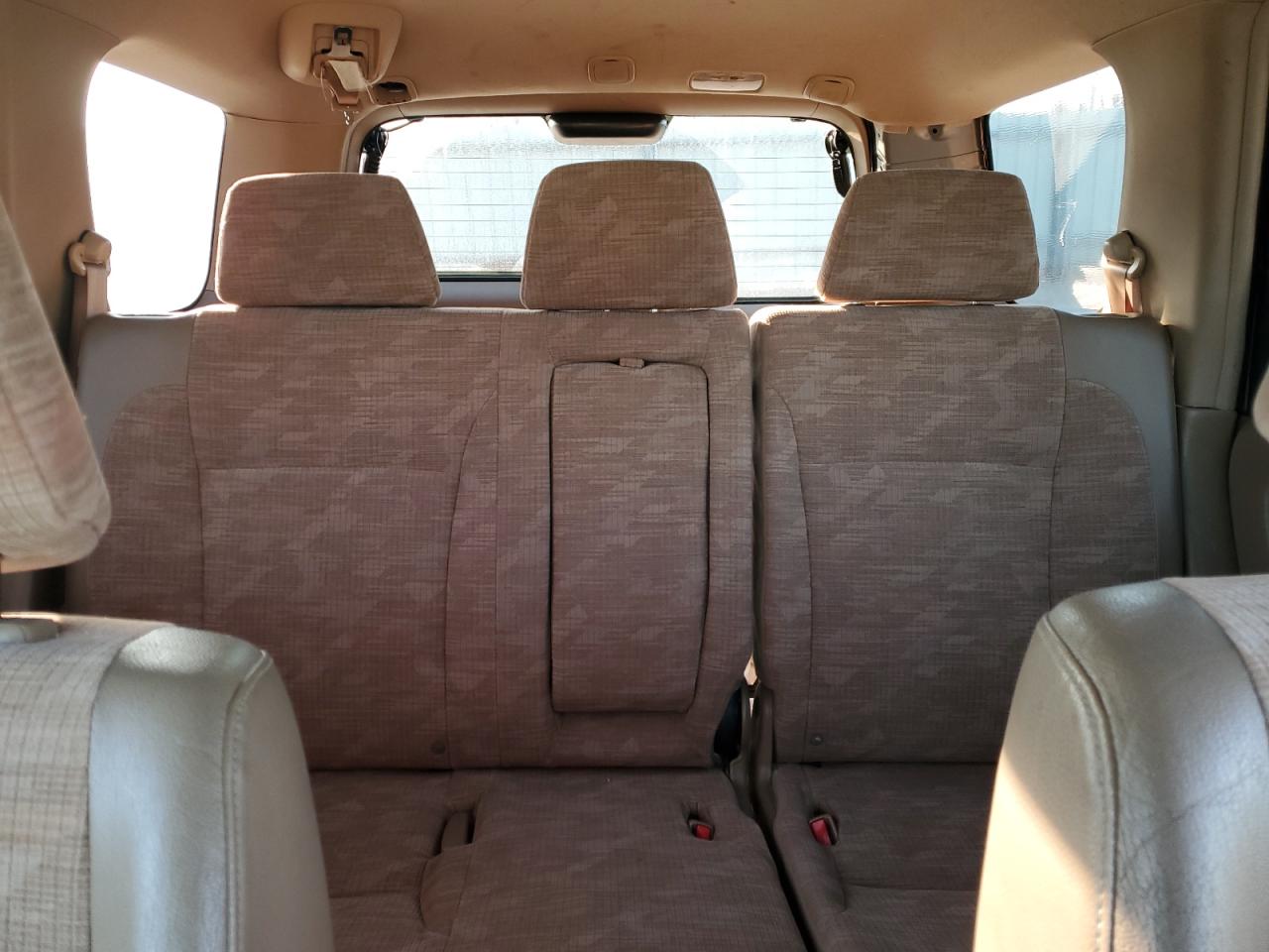 2004 Honda CR-V - Image 10