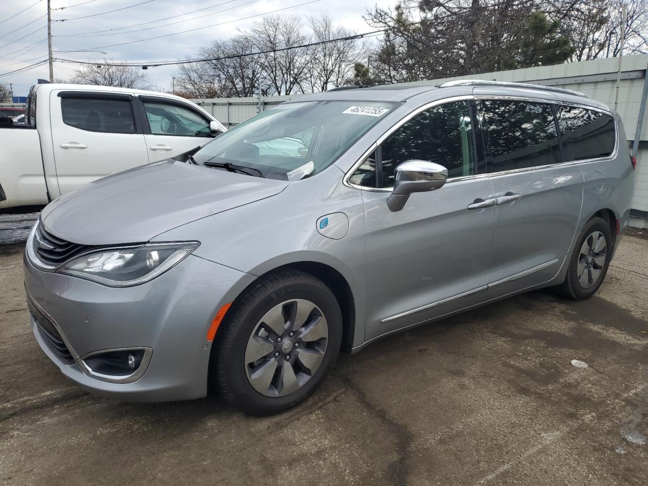 2018 Chrysler Pacifica - Image 1