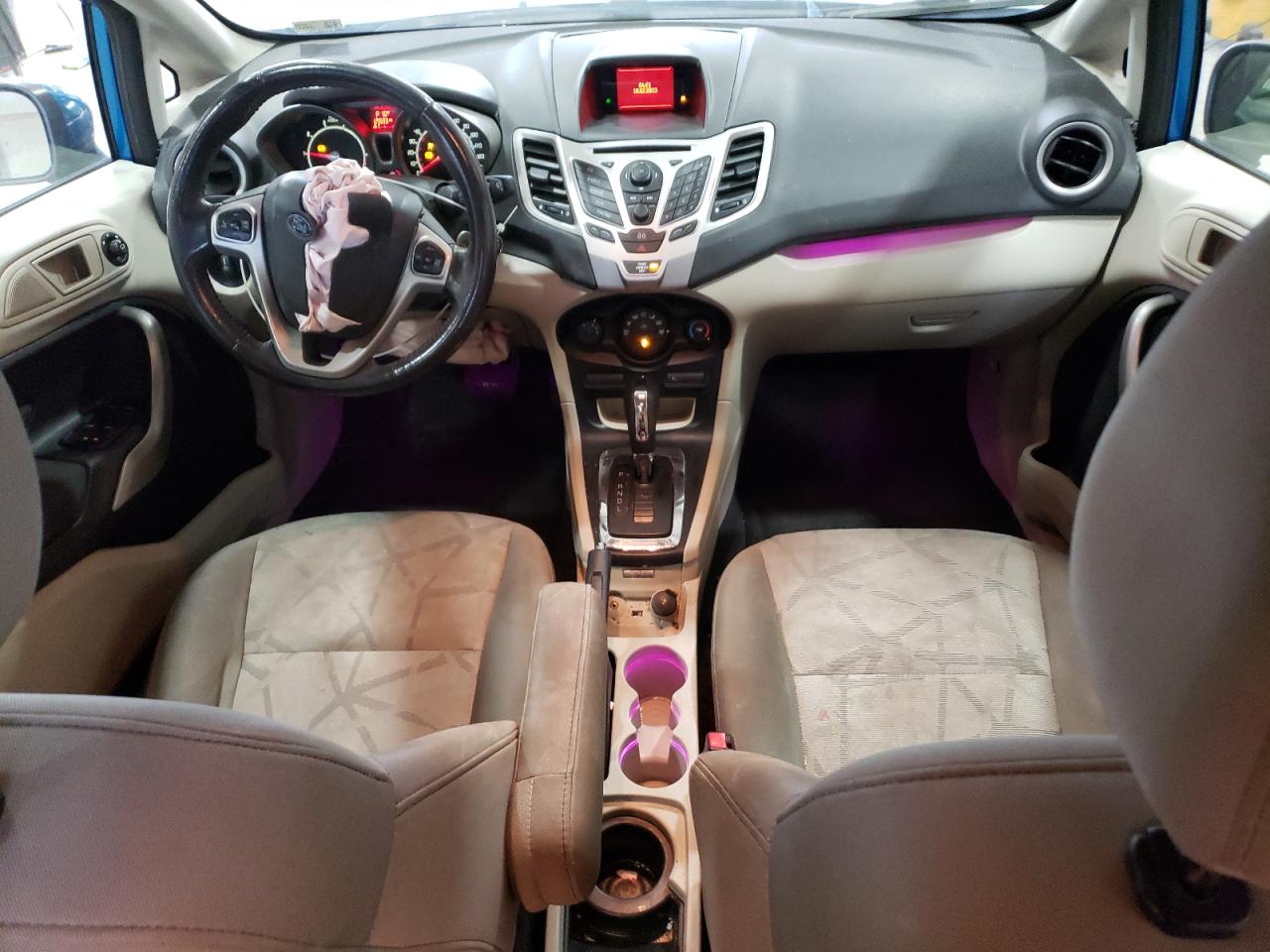 2013 Ford Fiesta - Image 8