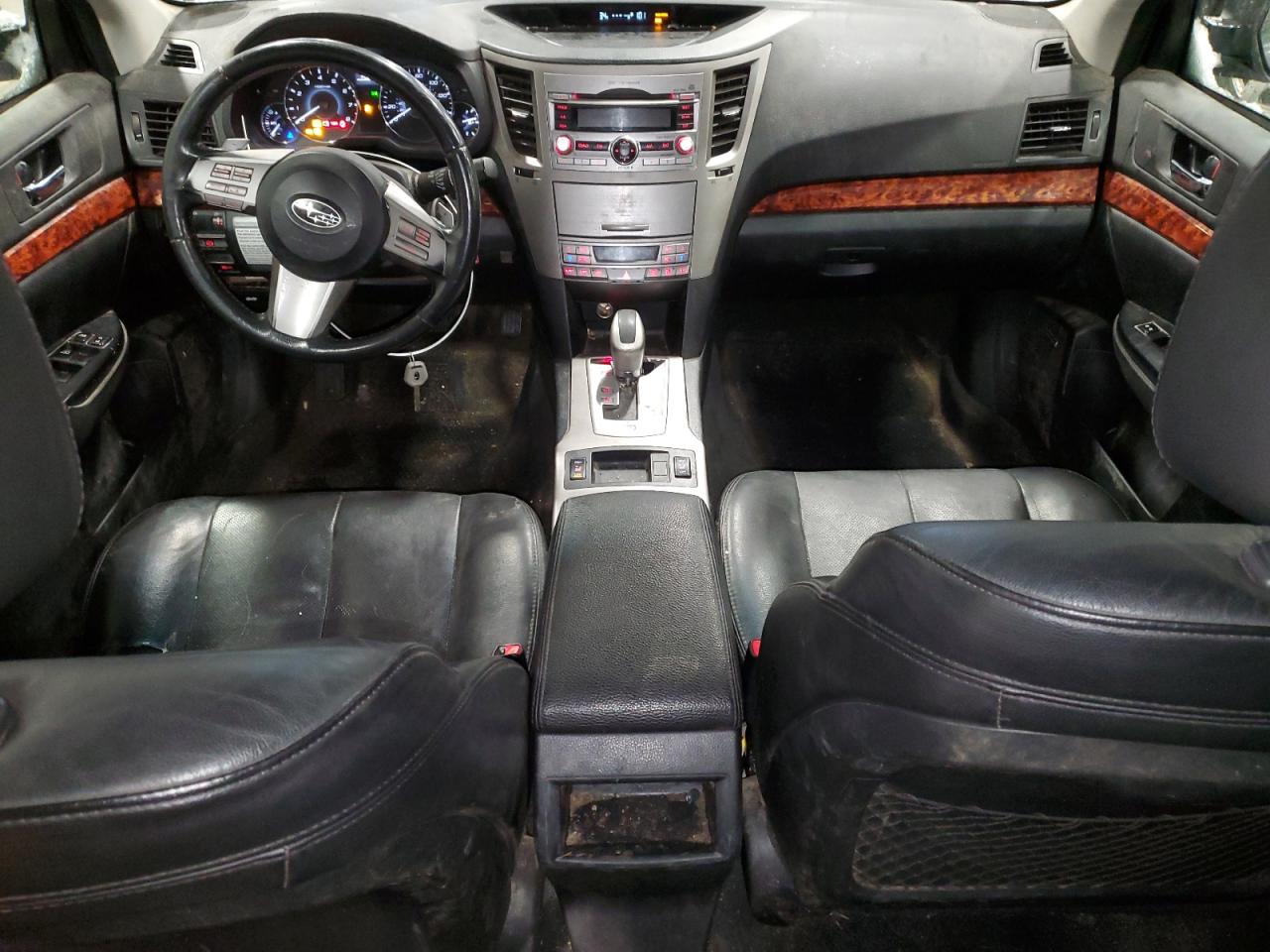 2011 Subaru Outback - Image 8