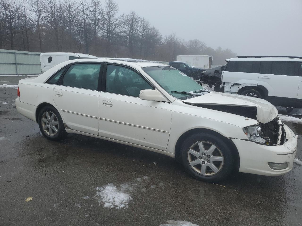 2002 Toyota Avalon - Image 4