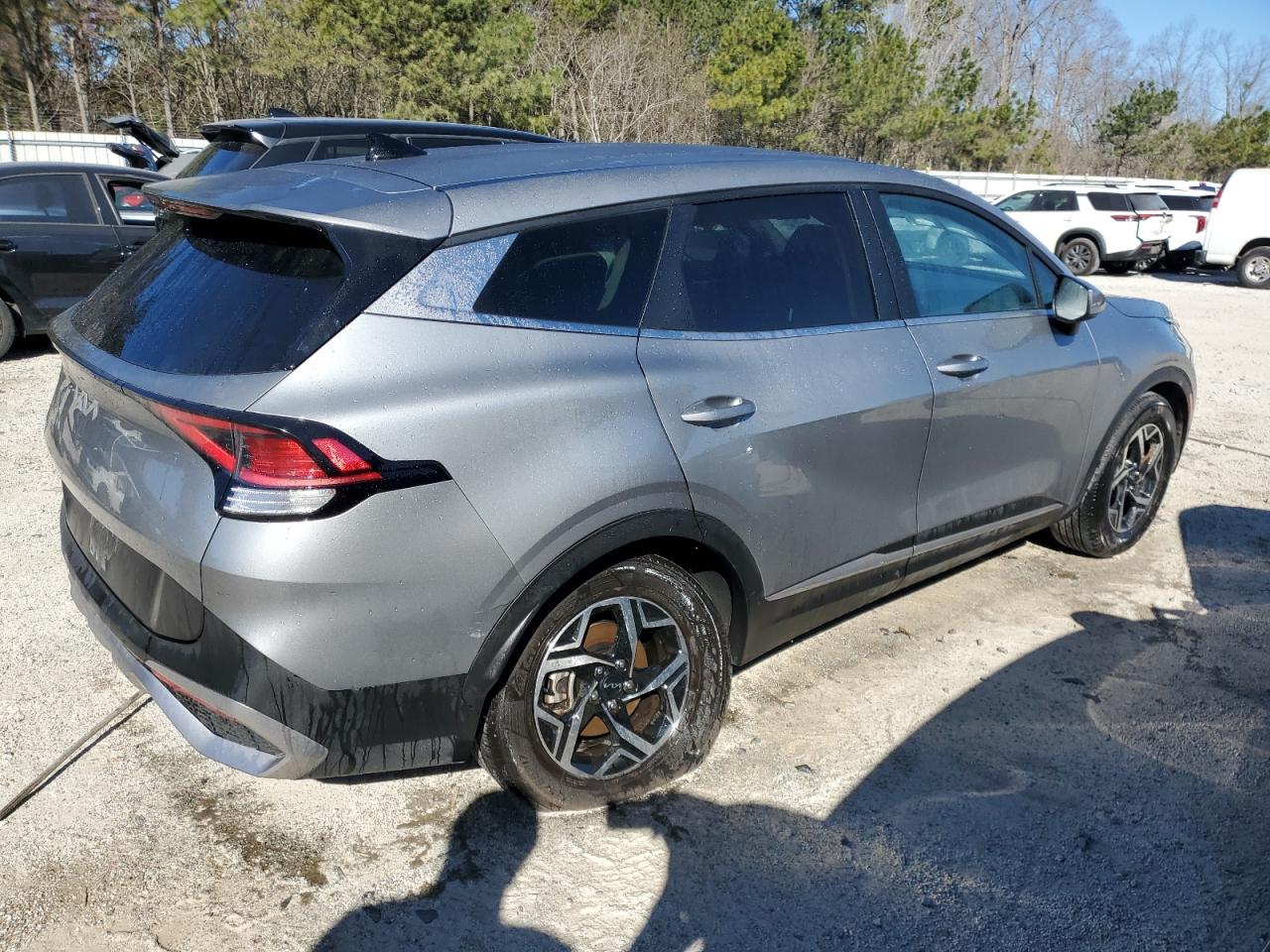 2023 Kia Sportage - Image 3