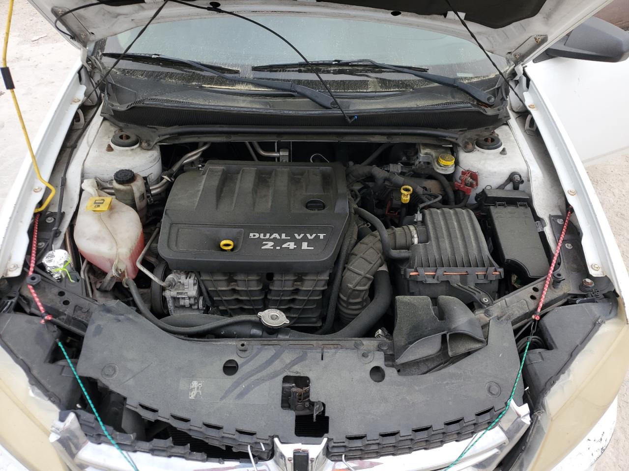 2014 Dodge Avenger - Image 11