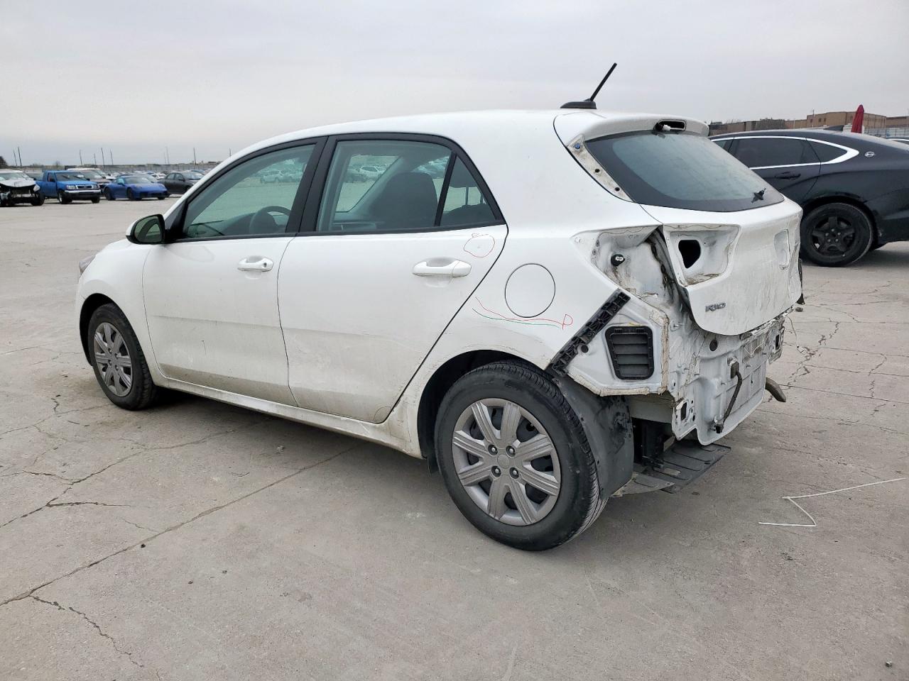 2022 Kia Rio - Image 2