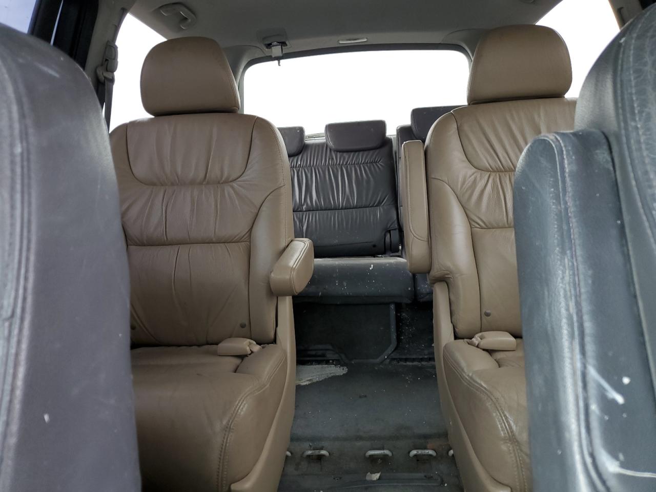 2007 Honda Odyssey - Image 10