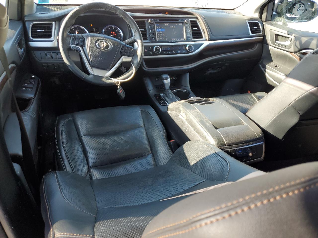 2015 Toyota Highlander - Image 8