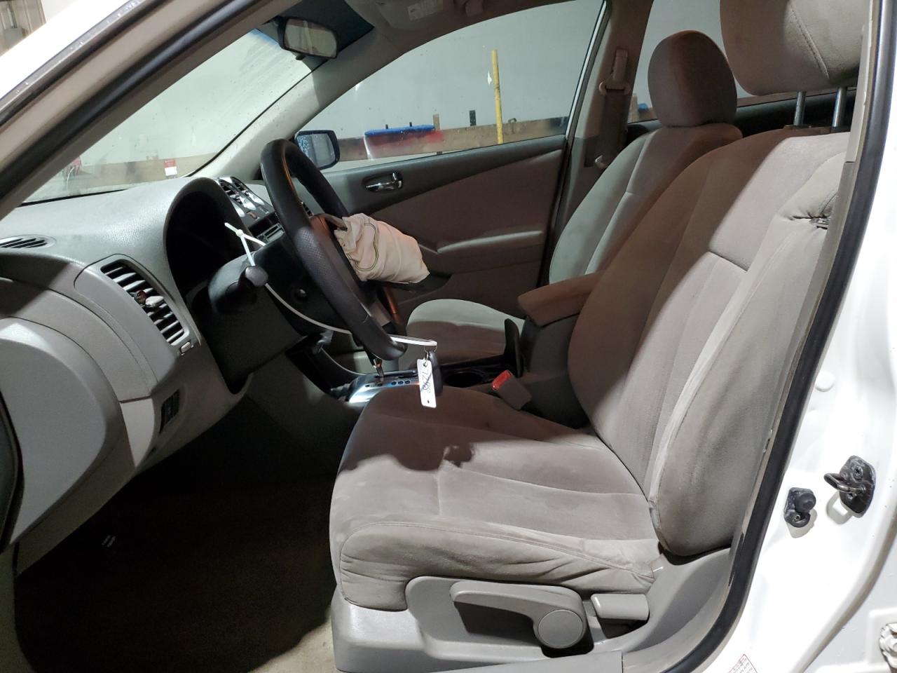 2010 Nissan Altima - Image 7