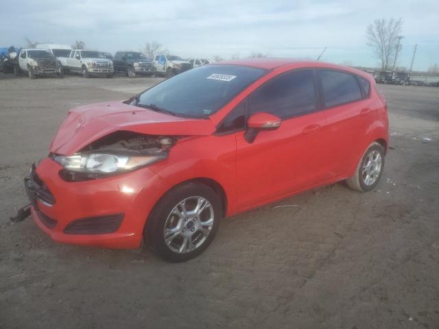  FORD FIESTA 2015 Красный