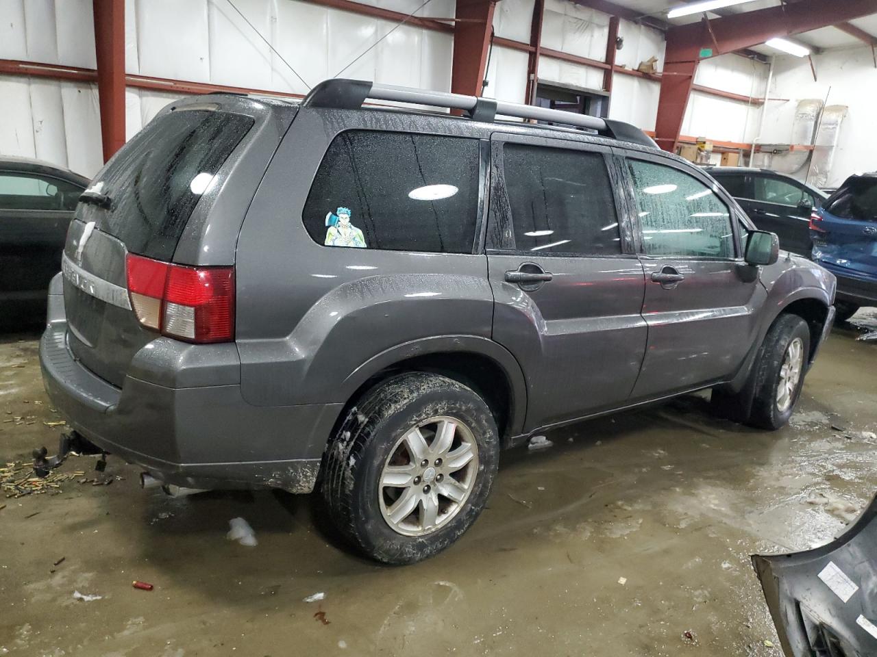 2011 Mitsubishi Endeavor - Image 3