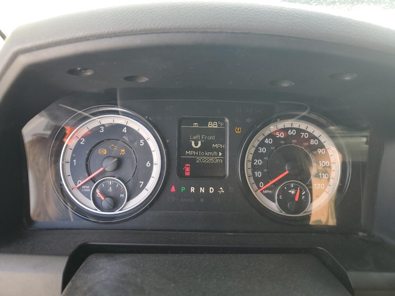 2019 RAM 1500 - Image 9
