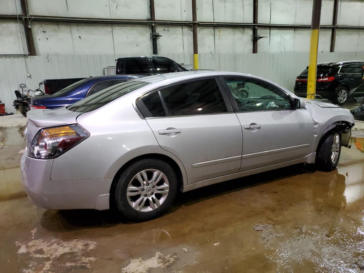 2011 Nissan Altima - Image 3
