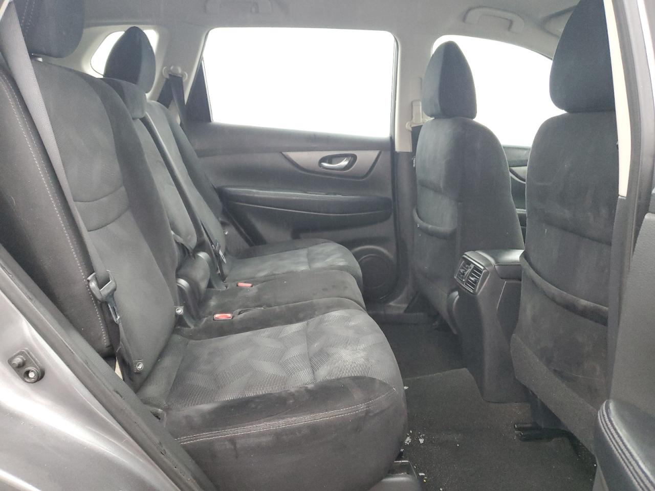 2016 Nissan Rogue - Image 11