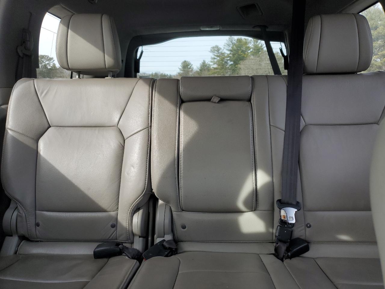 2015 Honda Pilot - Image 10