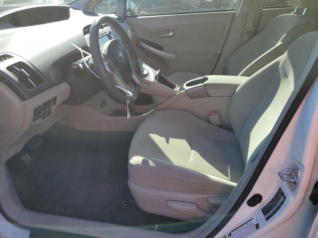 2013 Toyota Prius - Image 7