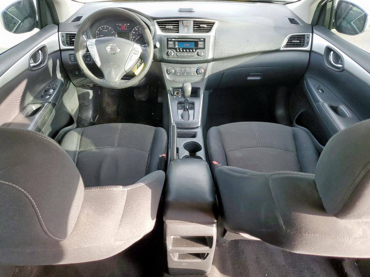 2016 Nissan Sentra - Image 8