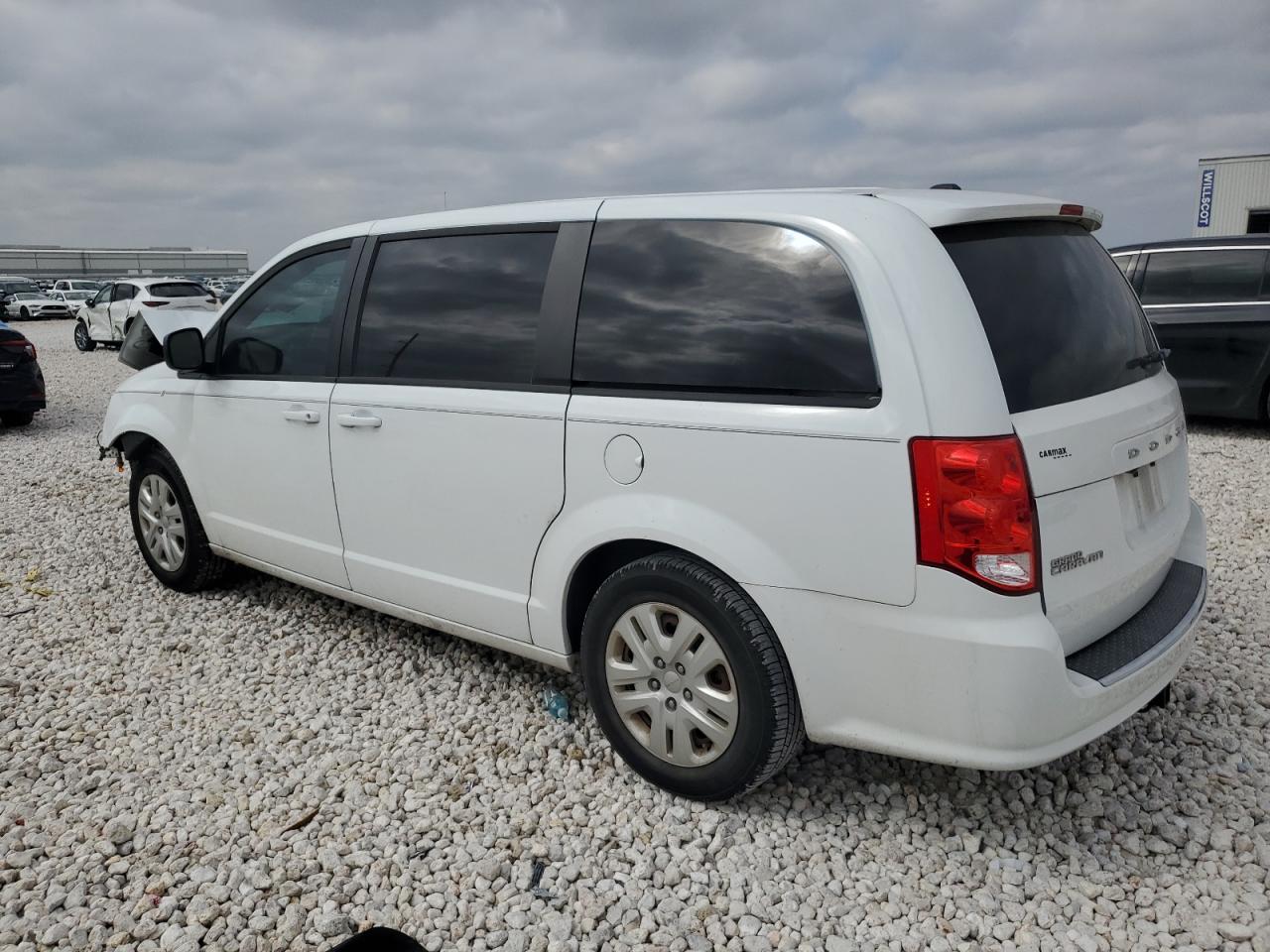 2018 Dodge Caravan - Image 2