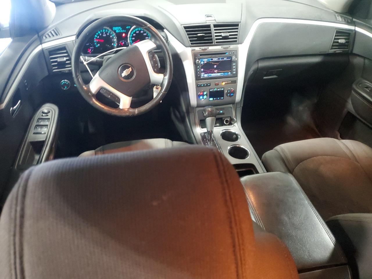 2010 Chevrolet Traverse - Image 8