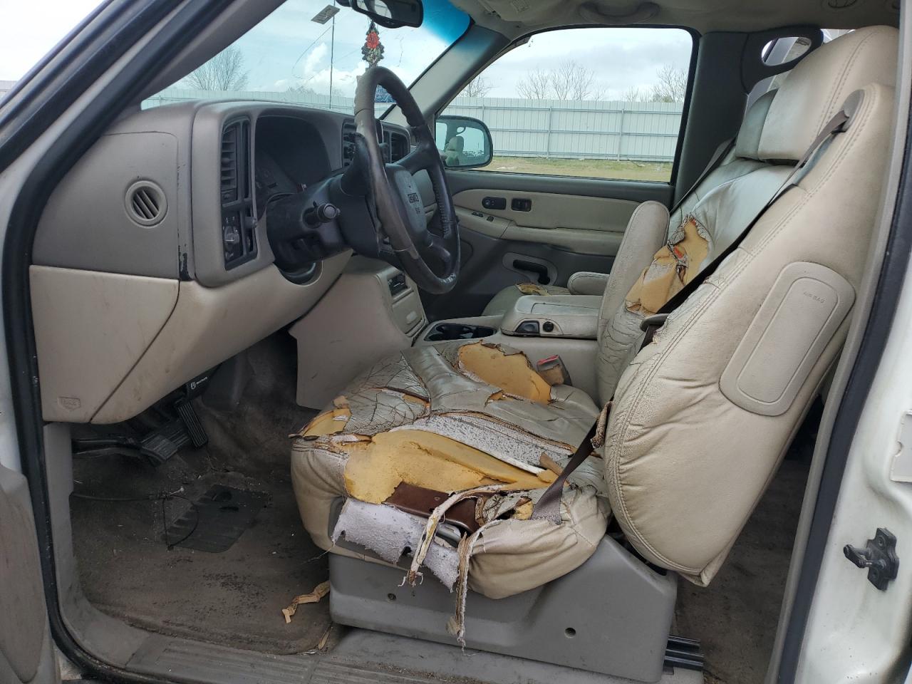 2001 GMC Yukon - Image 7