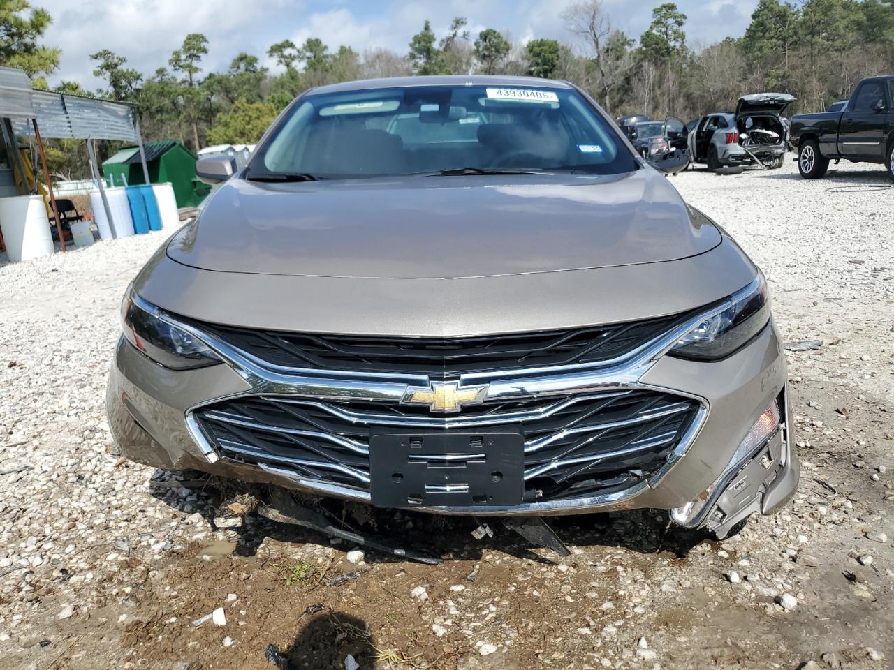 2023 Chevrolet Malibu - Image 5