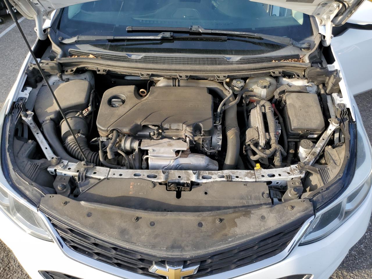 2017 Chevrolet Cruze - Image 11