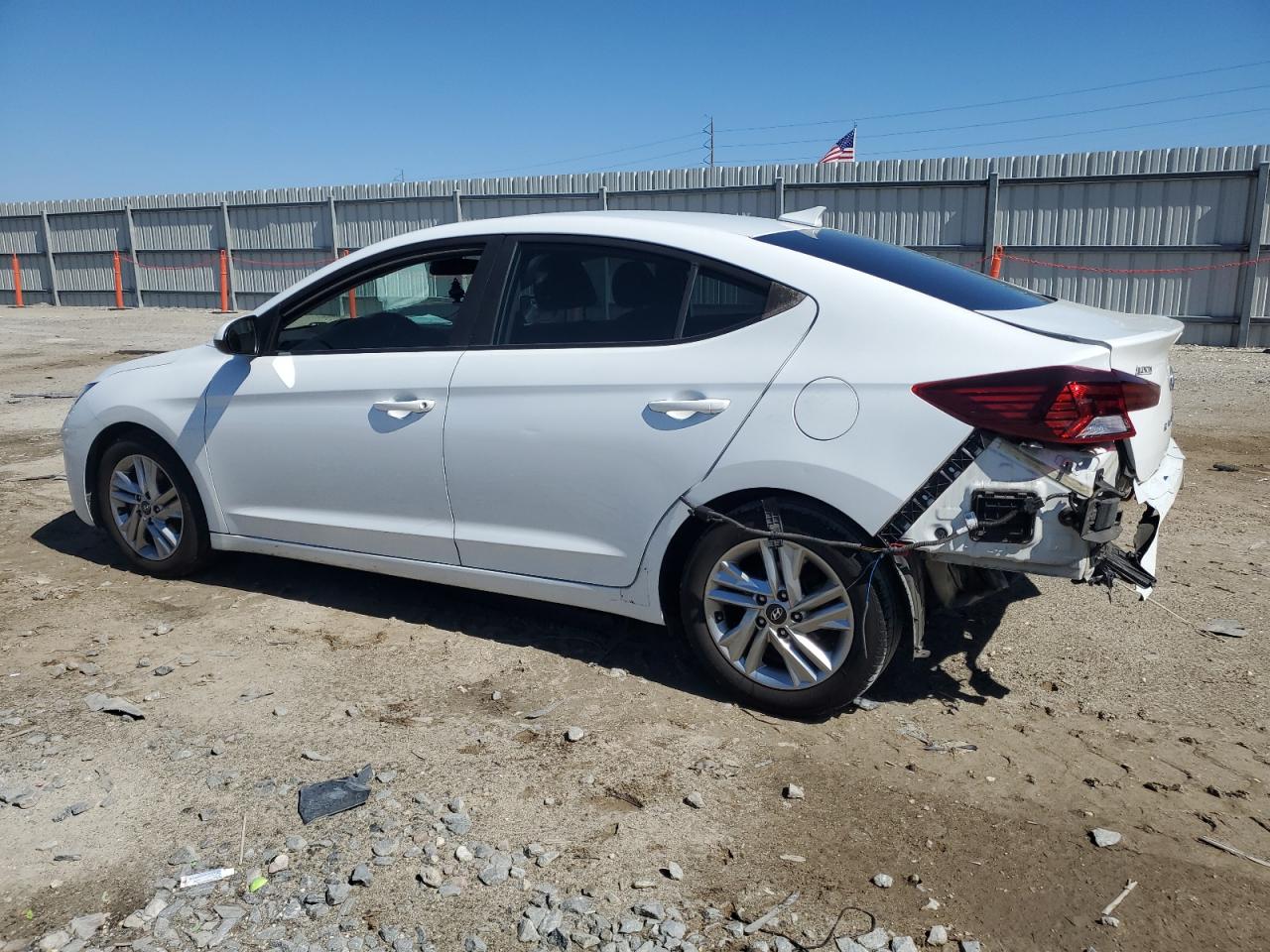 2020 Hyundai Elantra - Image 2