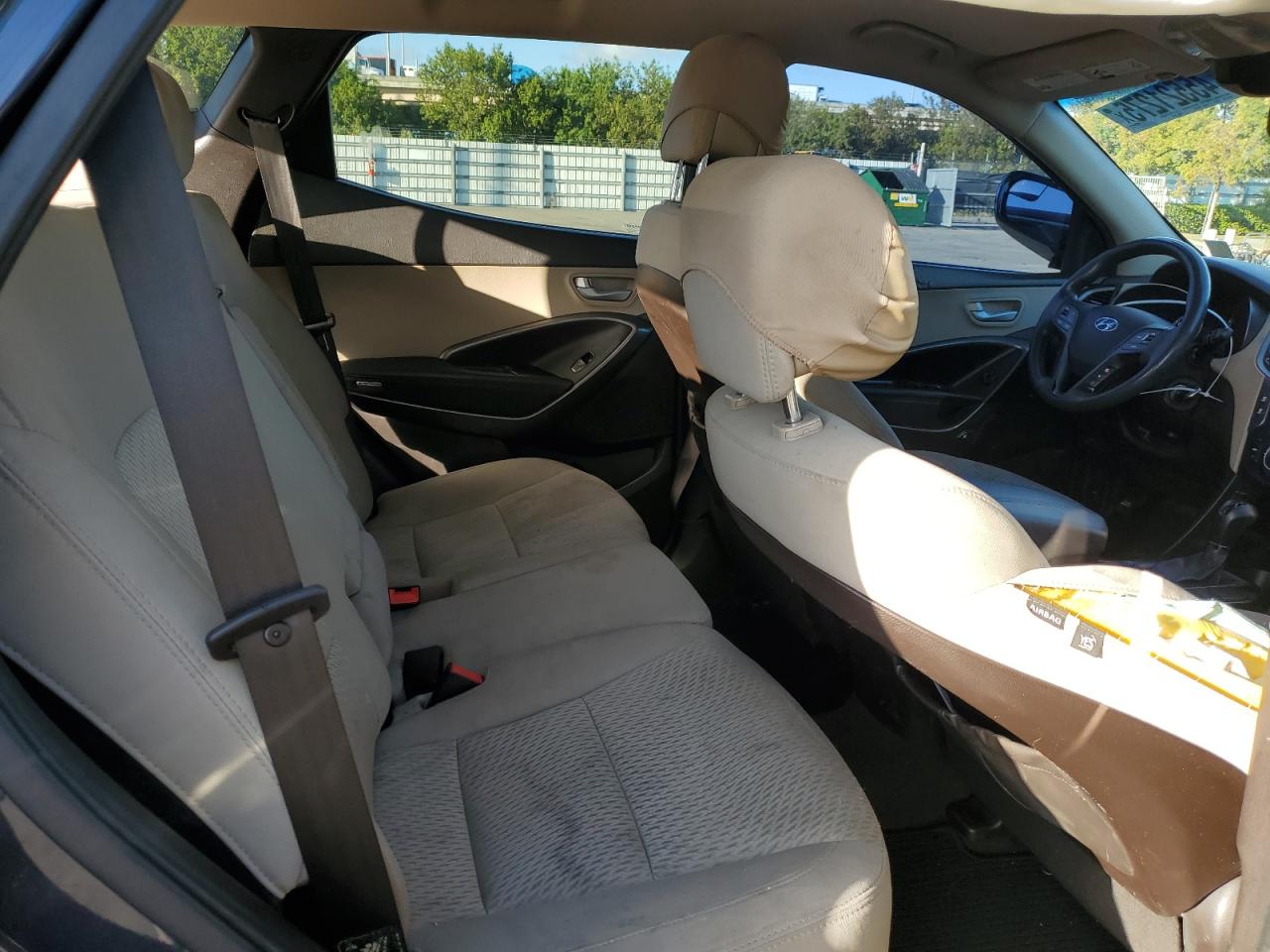 2017 Hyundai Santa Fe - Image 11