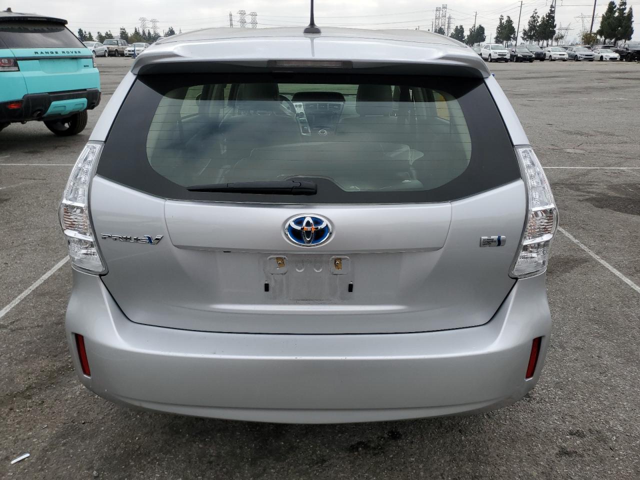 2014 Toyota Prius - Image 6