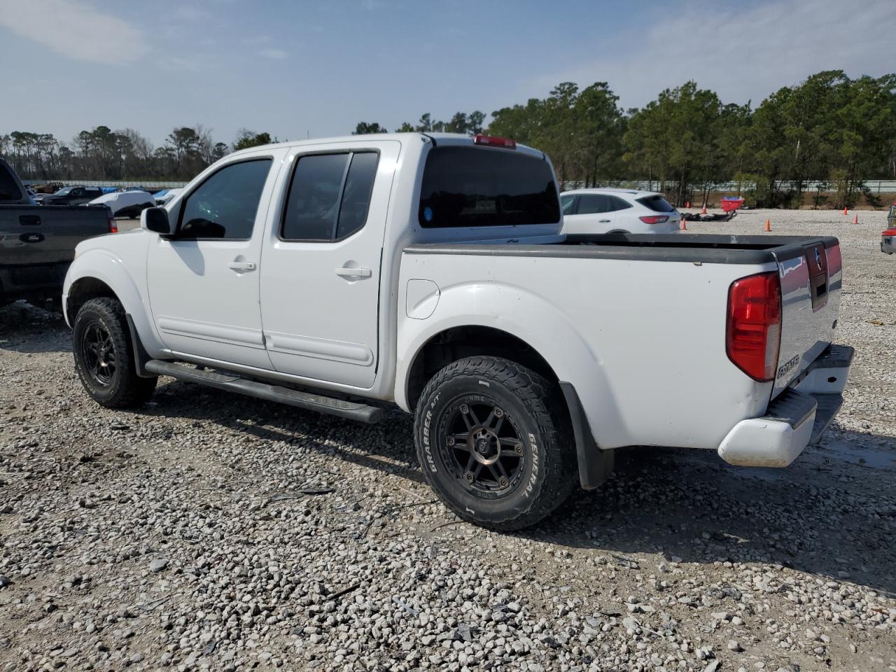 2008 Nissan Navara (Frontier) - Image 2