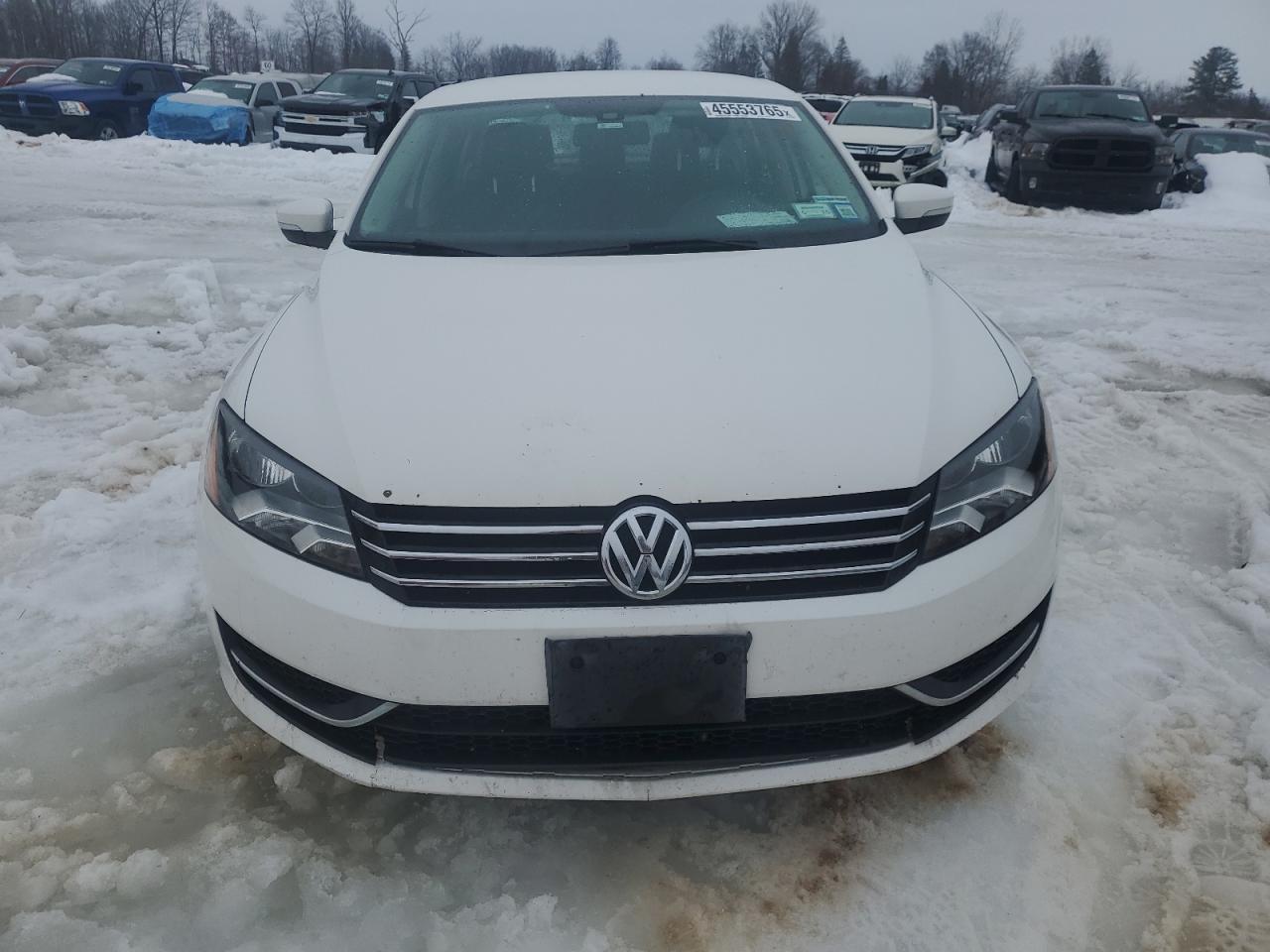 2014 Volkswagen Passat - Image 5