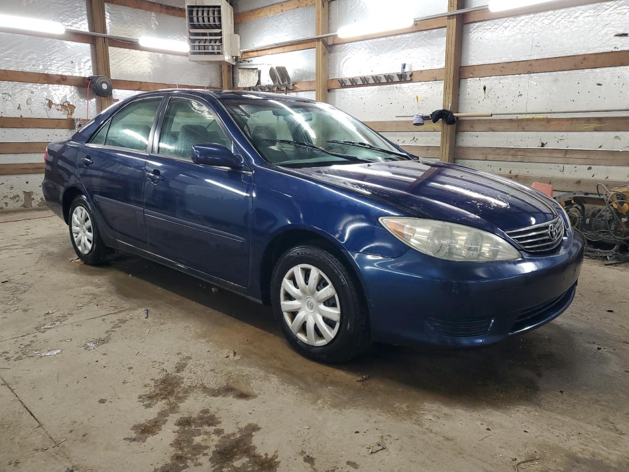 2005 Toyota Camry - Image 4