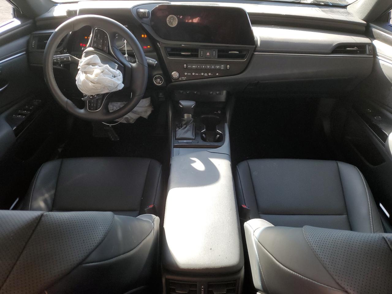 2024 Lexus ES - Image 8