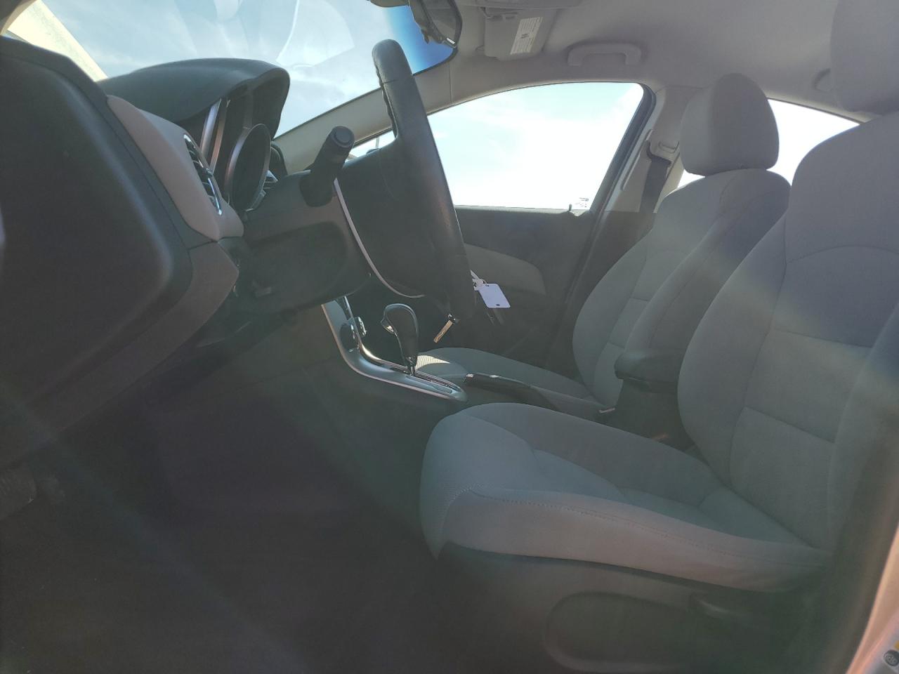 2016 Chevrolet Cruze - Image 7