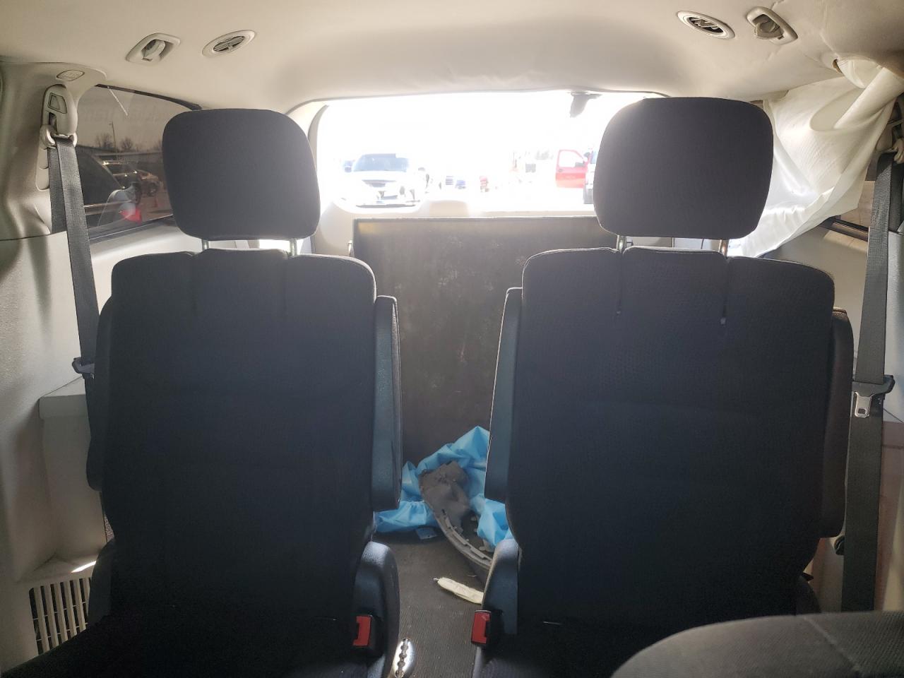 2019 Dodge Caravan - Image 10