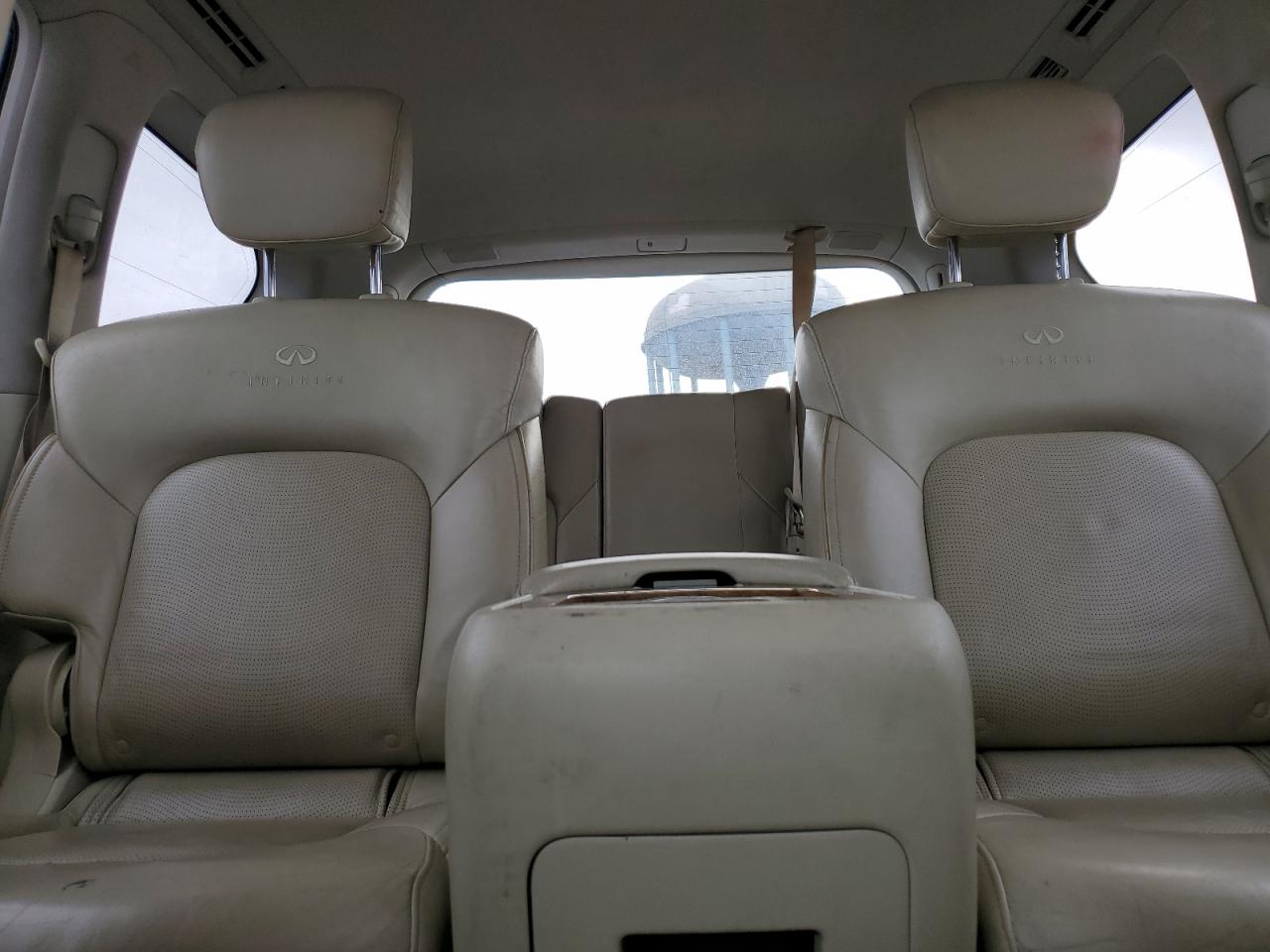 2011 Infiniti QX56 - Image 10