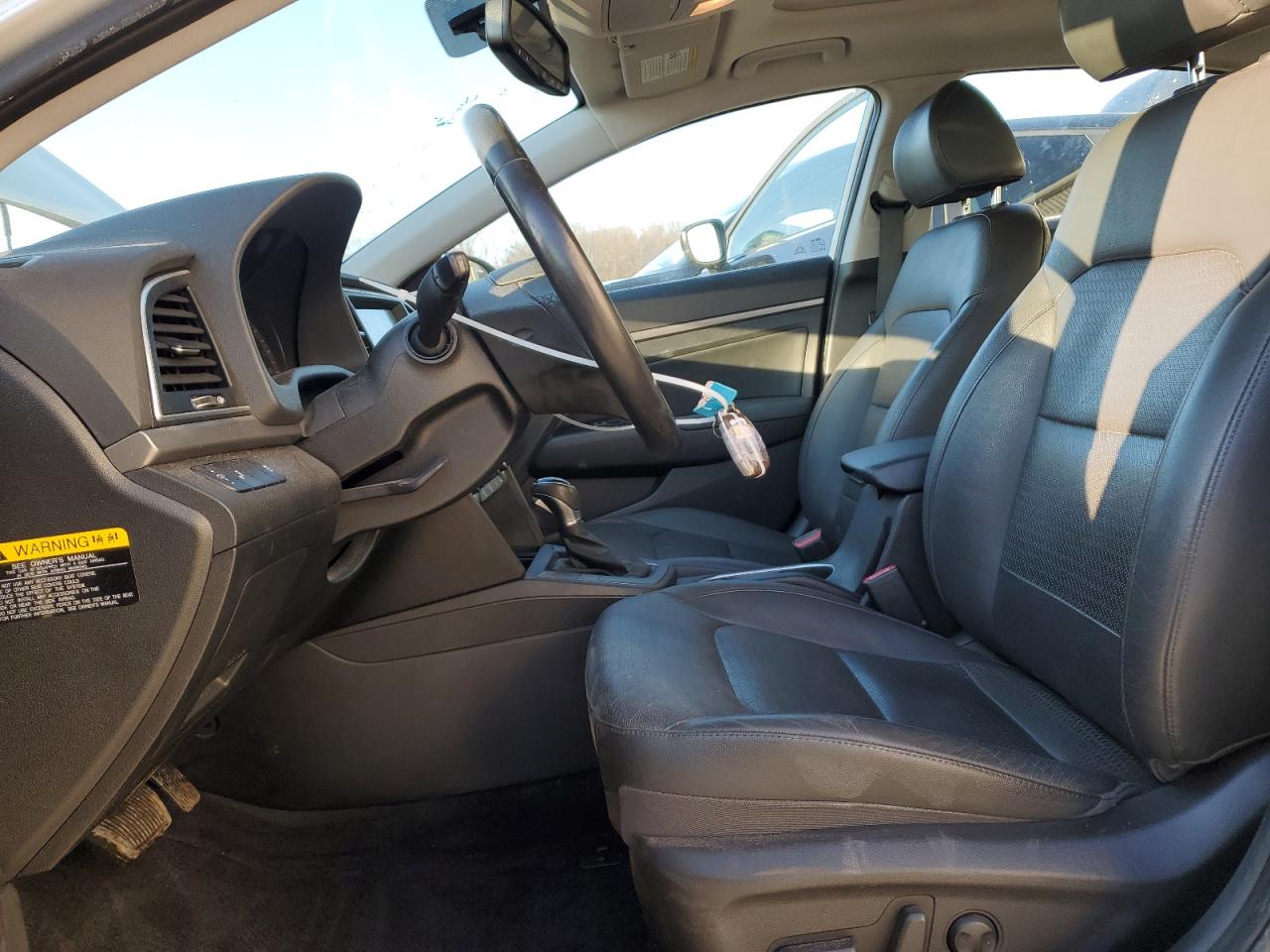 2017 Hyundai Elantra - Image 7