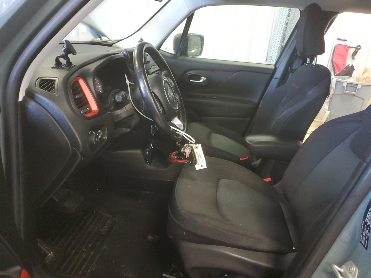 2015 Jeep Renegade - Image 7