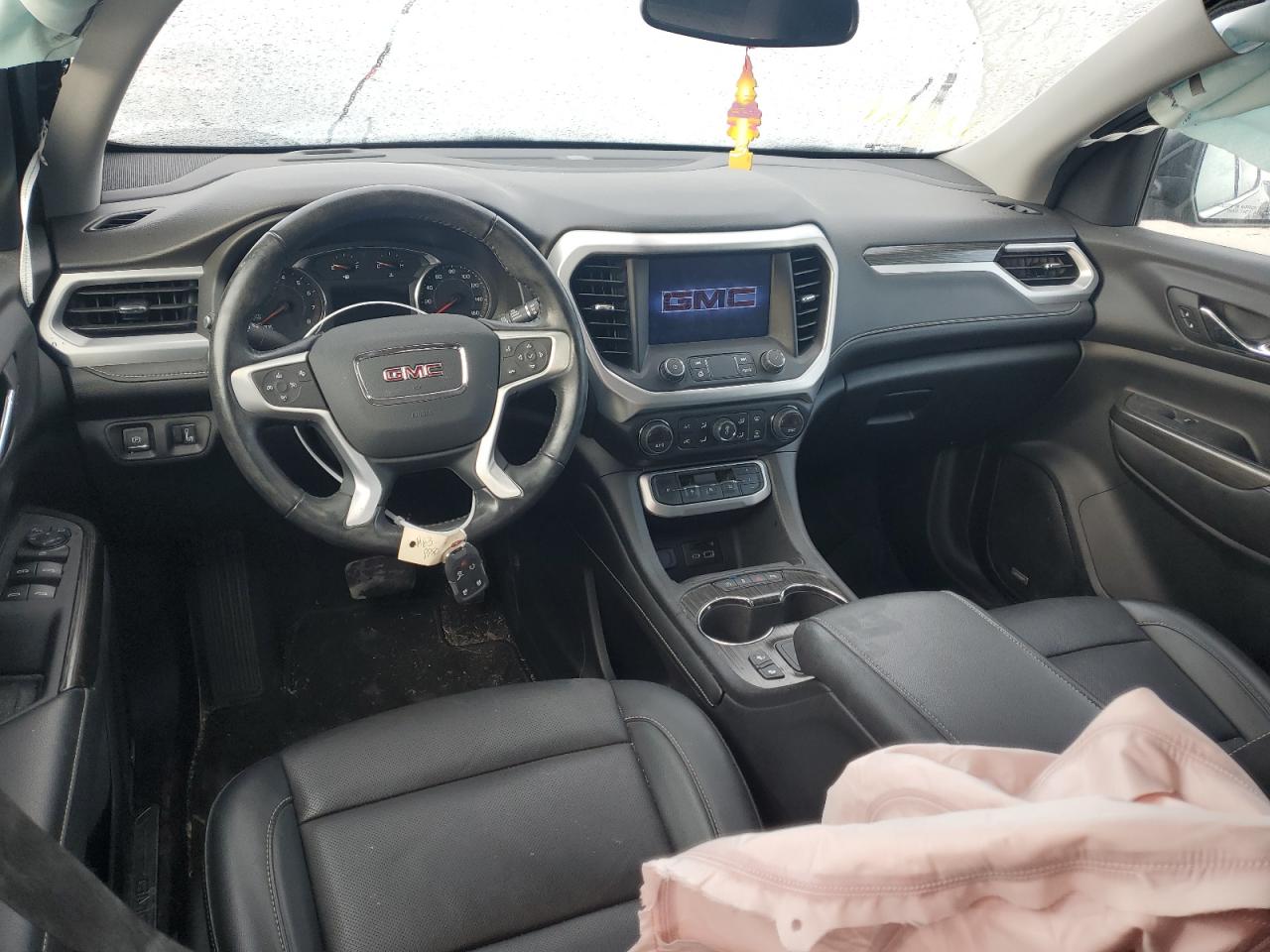 2022 GMC Acadia - Image 8